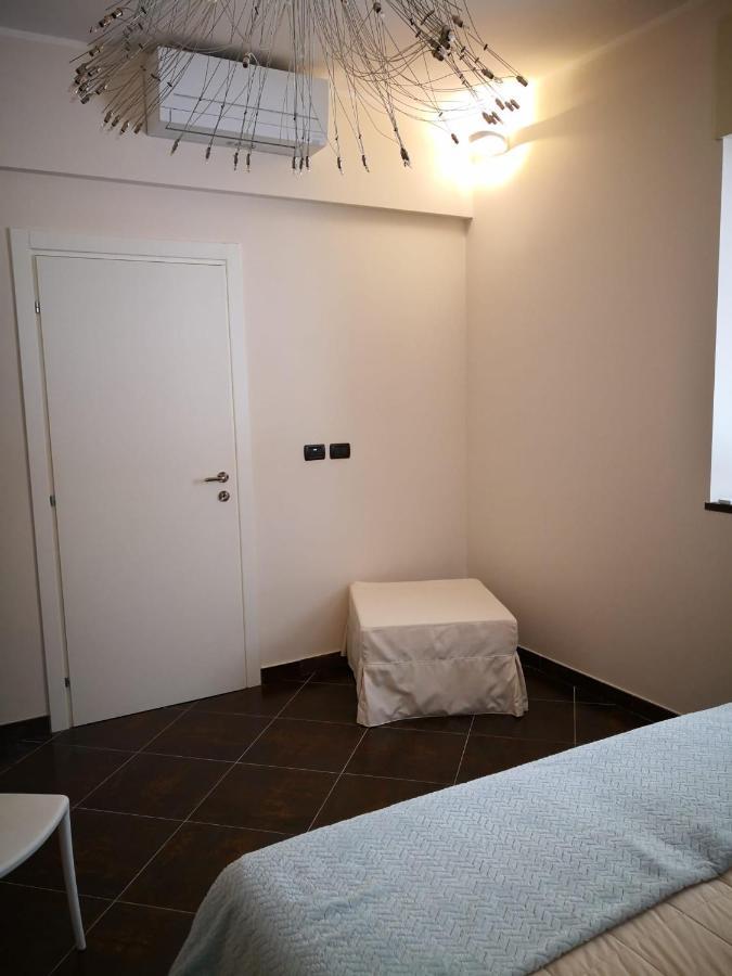 La Porta Rossa Apartment Vado Ligure Exterior foto